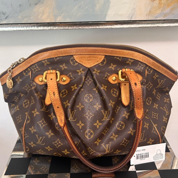 Louis Vuitton Tivoli GM Huge 💋Monogram Handbag - Picture 1 of 13
